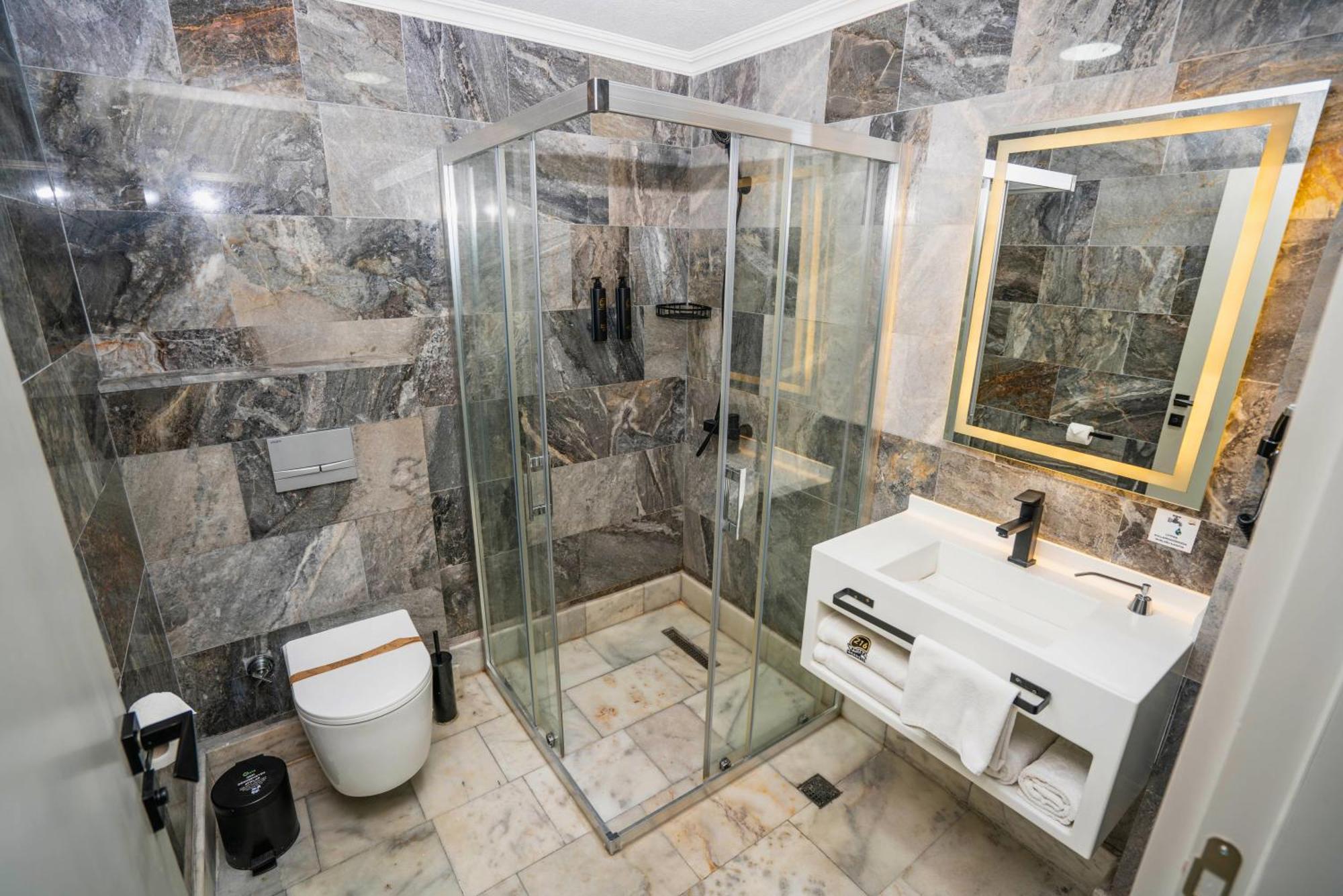216 Station Suite Гебзе Екстериор снимка