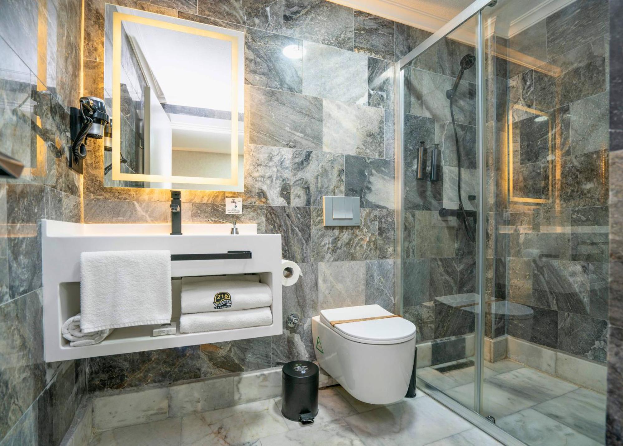 216 Station Suite Гебзе Екстериор снимка