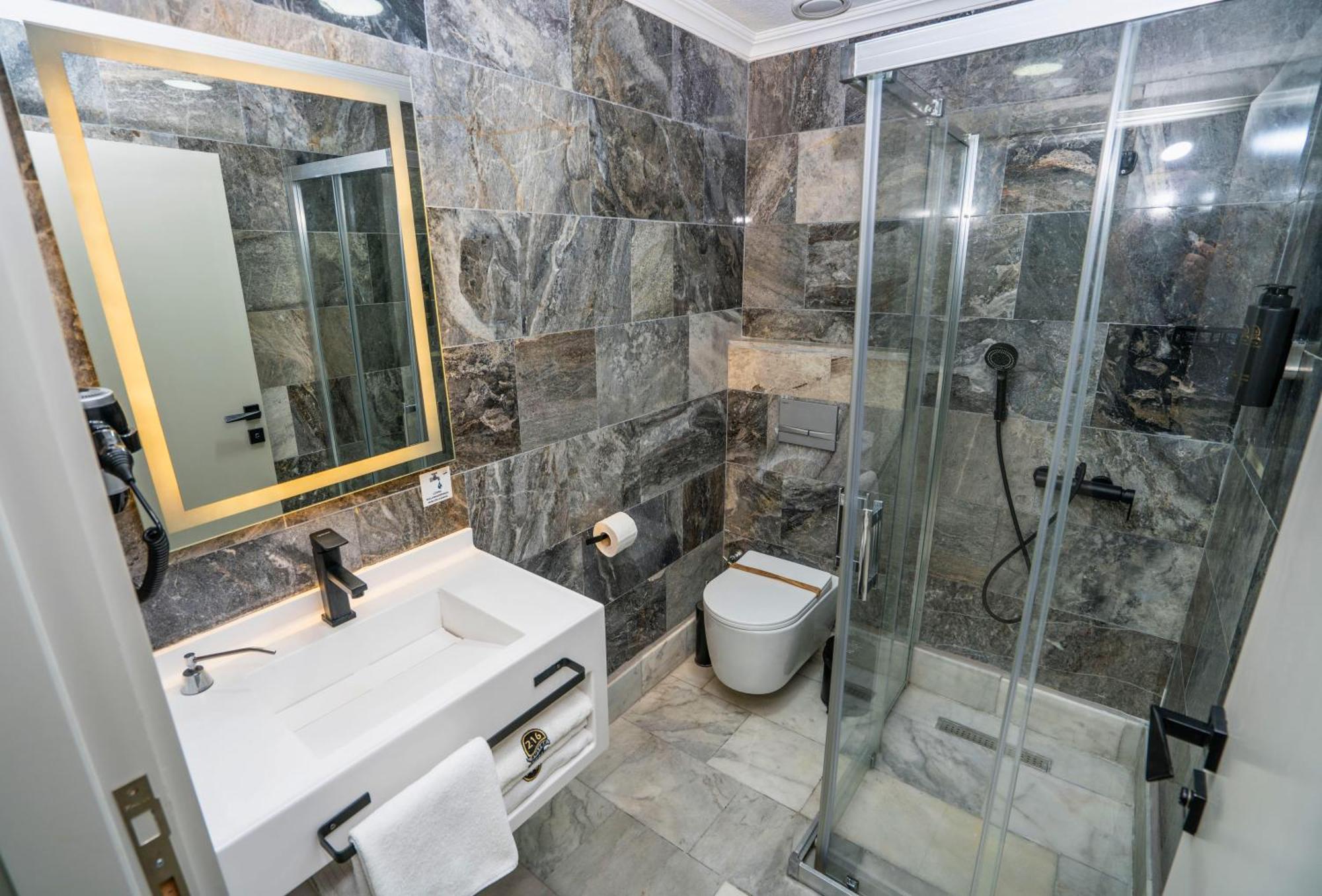 216 Station Suite Гебзе Екстериор снимка
