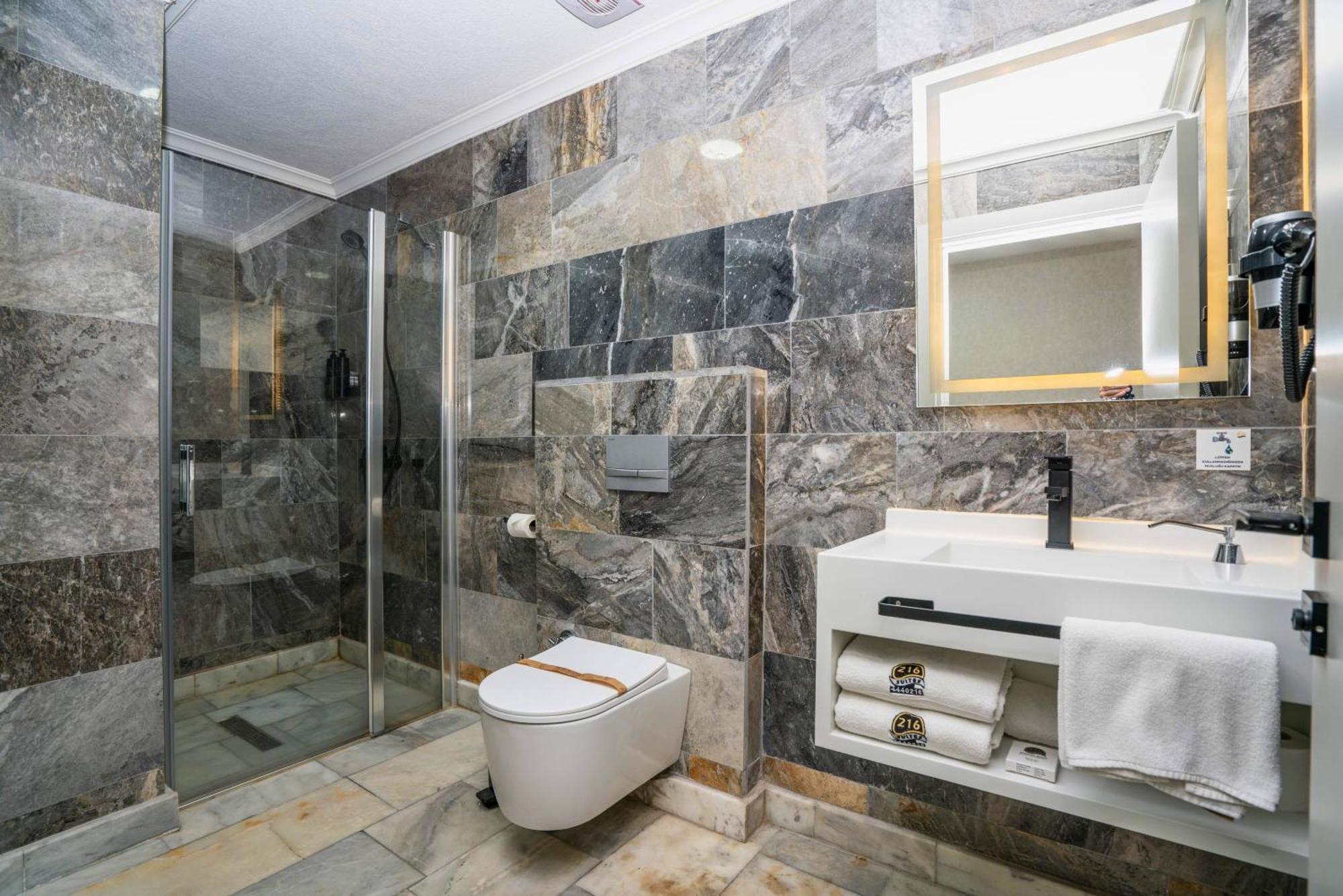 216 Station Suite Гебзе Екстериор снимка